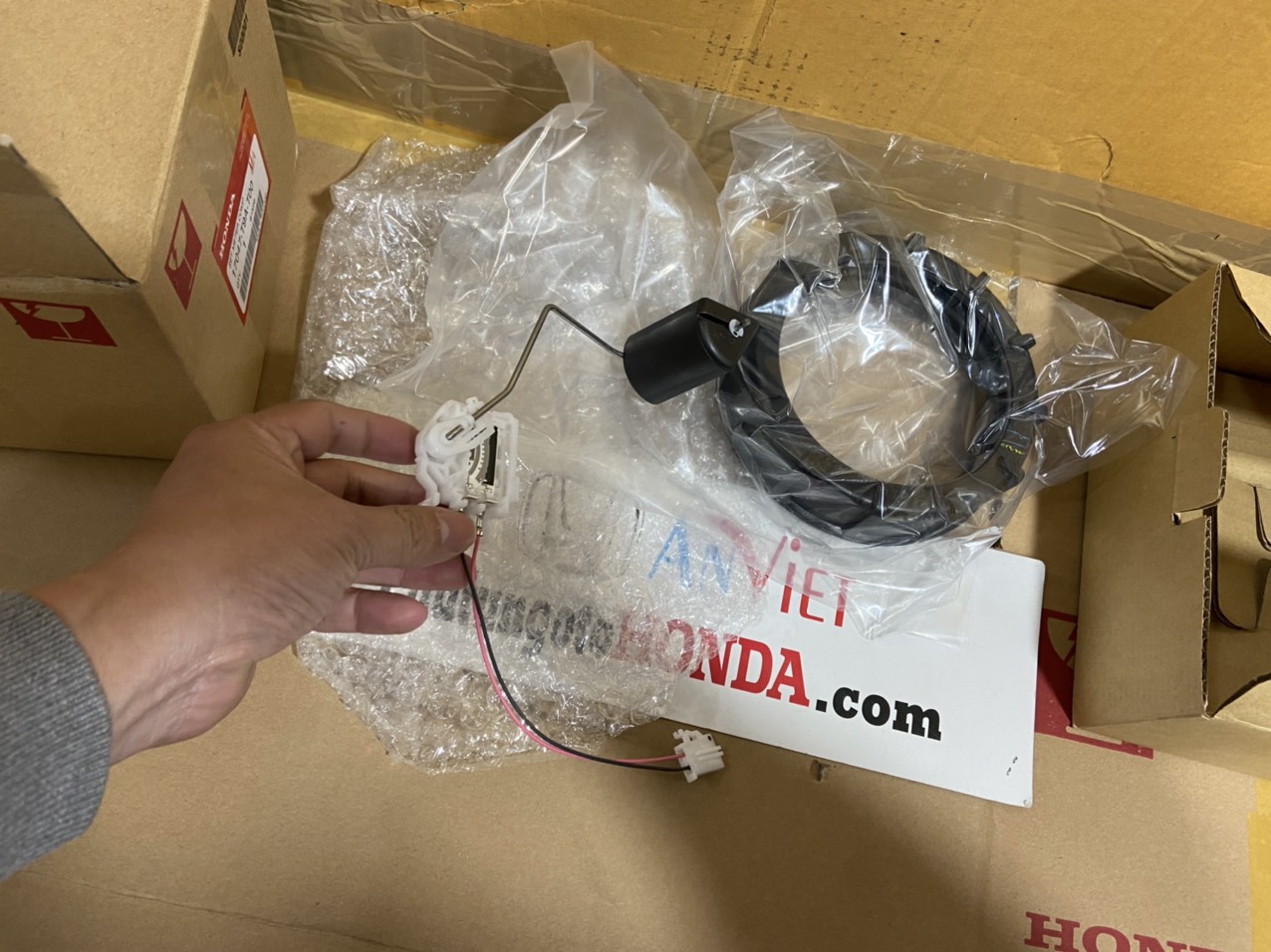 Cảm biến báo nhiên liệu xe Honda CITY